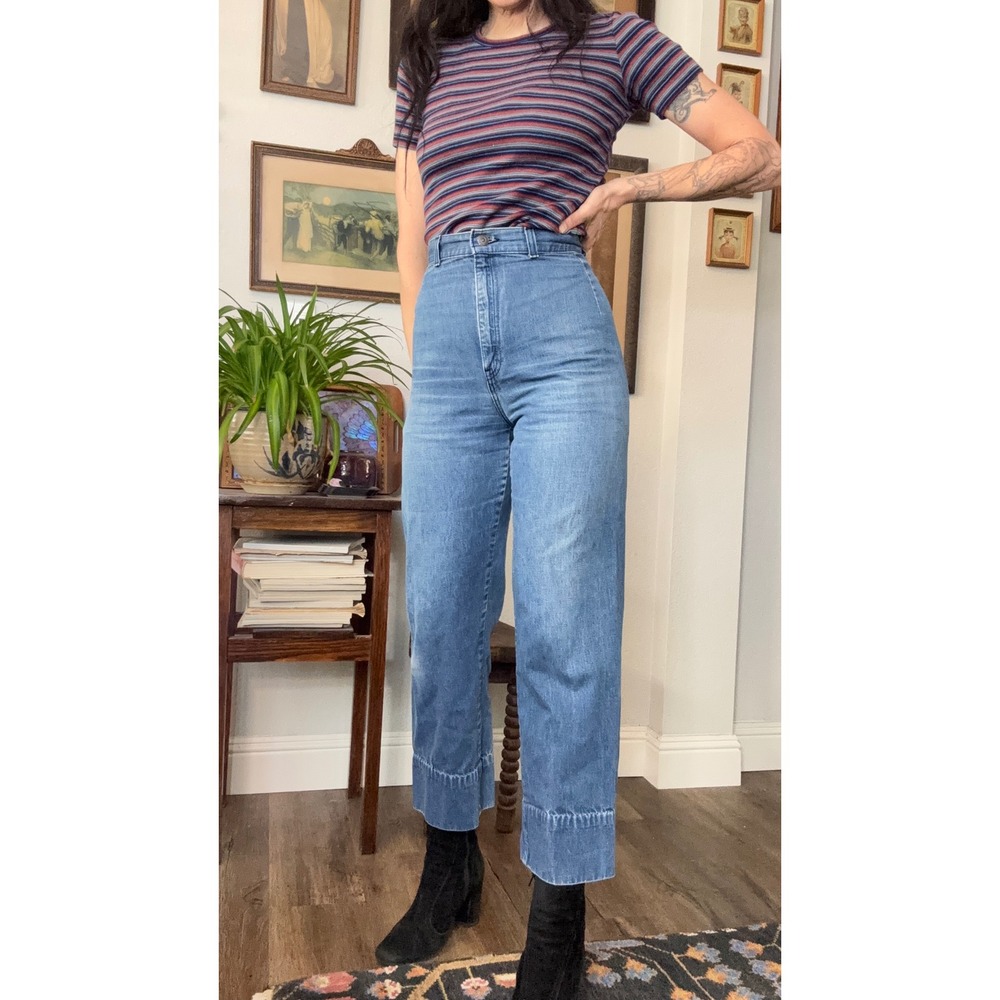 Vintage 70s Levis High Waisted Wide Leg Jeans Medium Wash Released Hem Blue Tab